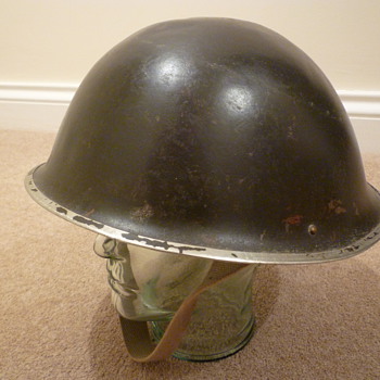 British transitional MKIII/MKIV steel helmet. - Military and Wartime
