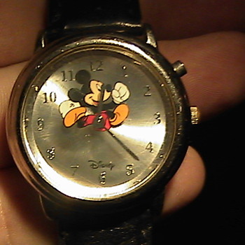Disney Mickey Mouse Watch by Sii Running Feet Second Hand MOU319 ??