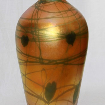 Quezal Golden Heart & Vine Vase, Large