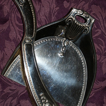 Crumb Tray With Brush