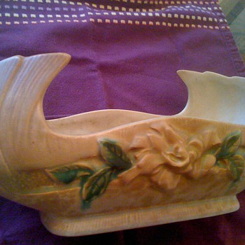 My first piece of Roseville Pottery  - Art Pottery