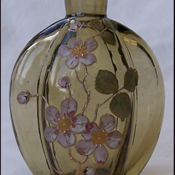 HARRACH MINATURE VASE OR PERFUME BOTTLE - Art Glass