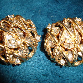 Clip On Earrings-Carnegie