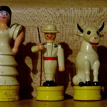 Spanish Whimsical Chess Set - Games
