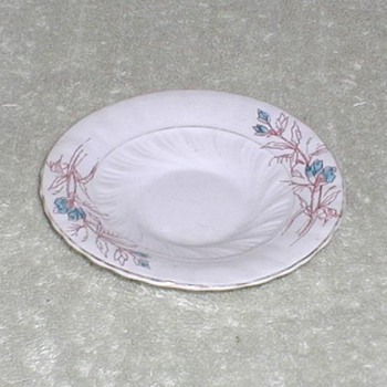 Porcelain cup saucer floral