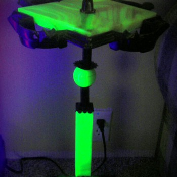 Vintage Uranium Slag Glass Smoke Stand - Art Deco