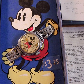 1937/38 "Oddity" Ingersoll Mickey Mouse Wristwatch - Wristwatches