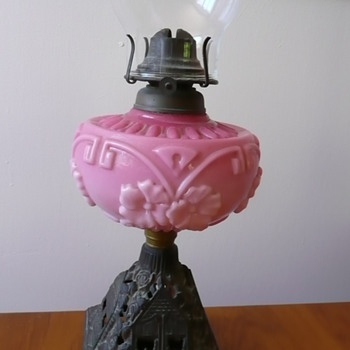 Old oil lamp everything orignal on it .... - Lamps