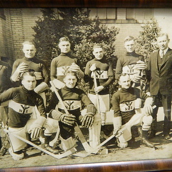 VINTAGE EARLY 1900's HOCKEY PHOTO - Hockey