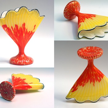 Welz Scallop Fan Vase Group - Art Glass