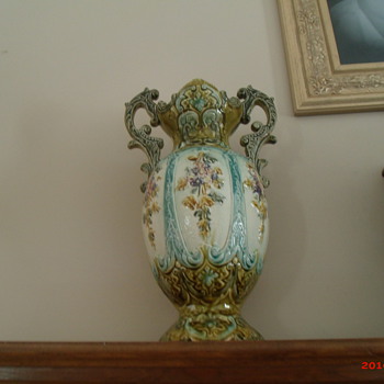 Correction: Austrian-Bohemian majolica vase