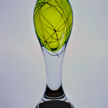 Flygsfors Flamingo by Viktor Berndt. - Art Glass