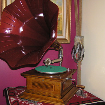 Rexophone New Kent Australian made gramophone