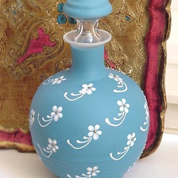Any idea if this is MOSER or BLENKO or who? - Bottles