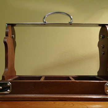 BETJEMANN'S PATENT 57595 LONDON TANTALUS FOR ABERCROMBIE & FITCH CO. - Breweriana