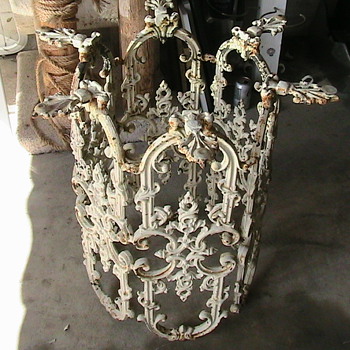 Has anybody ever seen anything like this ? - Furniture