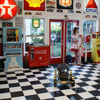 Collecting obsession? - Petroliana