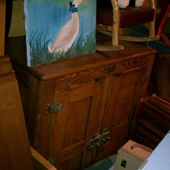 Ice Box - Kitchen
