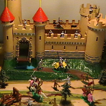 1960's Marx  Knights and Castle Miniature Playset