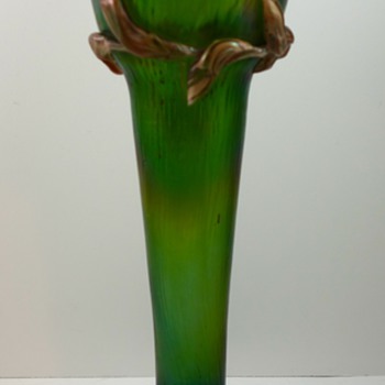 Rindskopf (attrib) Martelé vase with applied vines, ca. 1900 - Art Glass