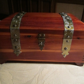 Antique Wooden Box..Rounded Top.. Cedar ? - Furniture