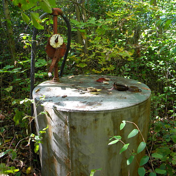 Old WM. M. Wilson's Sons Inc. Gas Pump