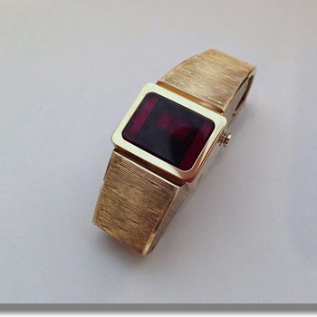 Vintage 1970's LED Digital Wristwatch - Wristwatches