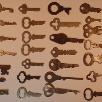 Antique Keys 2 of 2 - Type? Use?