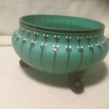 Satin finished turquoise bowl with navy feet - help me identify - Art Glass