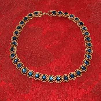 Trifari necklace/choker