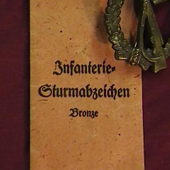 WW II German Infantry Assault Badge - Military and Wartime
