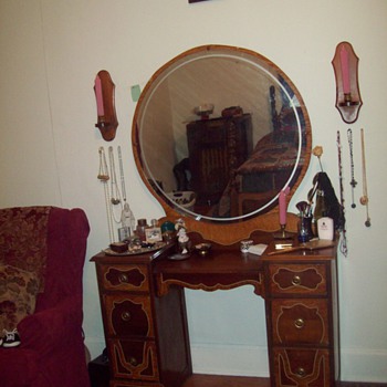 Vintage/Mid Century Bedroom Furntiure