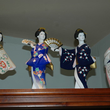 Seasonal Fan Japanese Dolls 1981 - Dolls