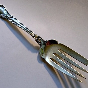 Can you ID sterling fish fork?  (Gorham beef serving fork)