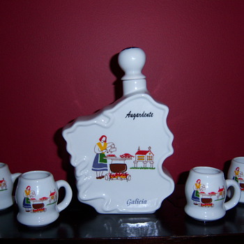 Augardente Galicia Brandy Liquor Decanter Flask with Cups Glasses Set