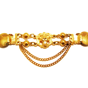 Lion Chain Sweater Clip
