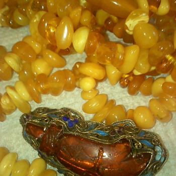 Vintage Butterscotch Amber necklace   