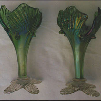 PAIR KRALIK "ACANTHUS " FLOWER VASES - Art Glass