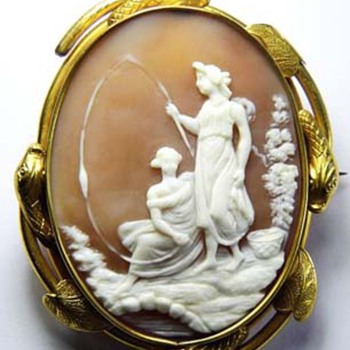 Rare cameo of 2 women fishing - Victorian Era