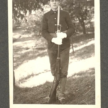Soldier with a Krag rifle - Military and Wartime