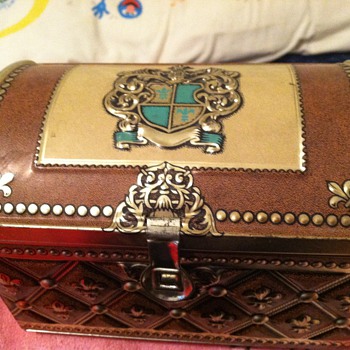CIGAR BOX - METAL - BERING ADMIRAL CHEST