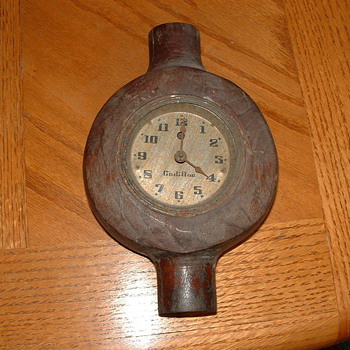 Antique Cadillac alarm clock