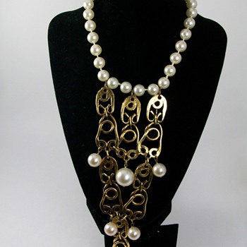 Gorgeous Vintage Bib Necklace