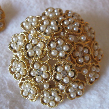 Antique/vintage pin and earrings - Fine Jewelry