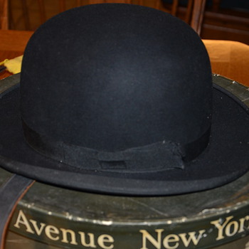 Antique Bowler Hat and Box - Dobb's Fifth Ave - Mens Clothing
