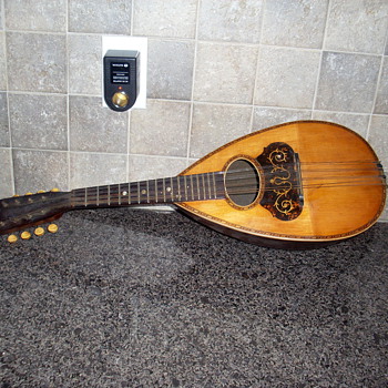 unknown mandolin 
