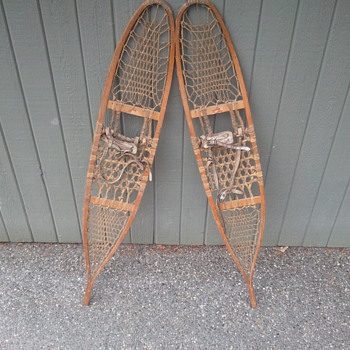 1941 snowshoes