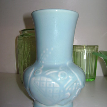 Cute small Vase - Art Pottery