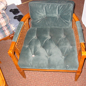 Mid-60's chair, refurbished in velvet - Furniture