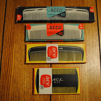4 Ace/Acco Combs in original boxes